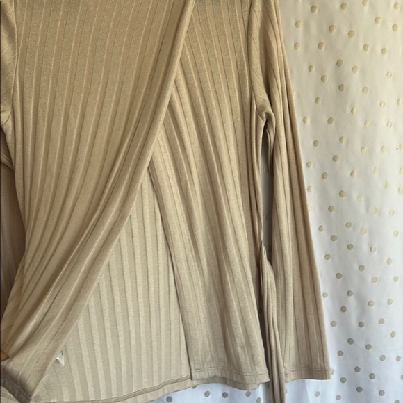 H&M Beige Ribbed Long Sleeve Blouse - Picture 4 of 14